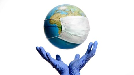 Maski na Twarz - Dwadzieścia powodów, dla których obowiązkowe maski niebezpieczne i nieskuteczne 23 earth globe with protective mask hands with gloves scaled e1622537482262 - 6. Tłumienie odporności:Maski są często noszone przez przestępców, którzy próbują ukryć swoją tożsamość podczas popełniania przestępstwa (kradzież, przemoc, gwałt, morderstwo itp.). Wytwarzają podświadomy niepokój i strach. Strach i niepokój aktywują system nerwowy walcz lub uciekaj, który obniża system odpornościowy, jak wykazano w badaniu przeprowadzonym przez Amerykańskie Towarzystwo Psychologiczne .